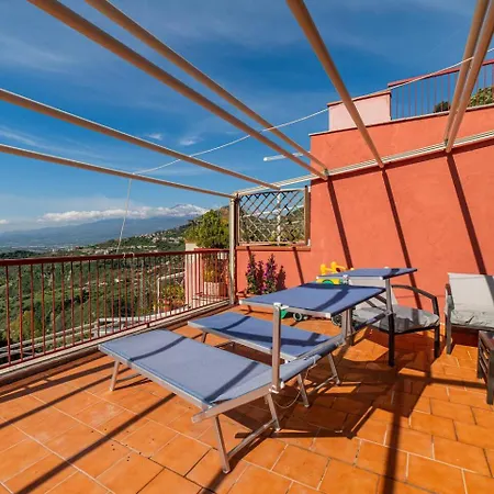 Giove Appartament טאורמינה