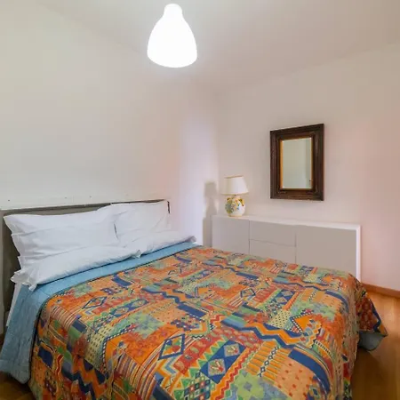 Giove Appartament דירה