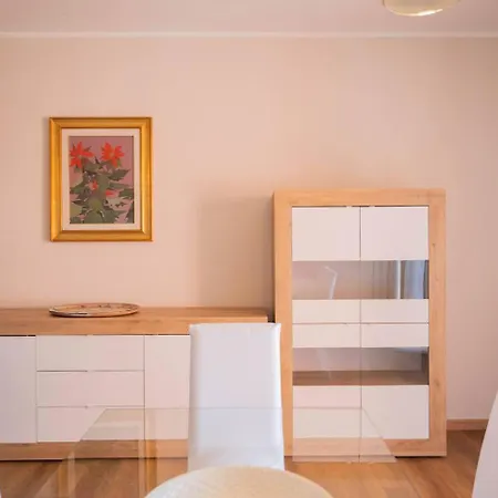 Giove Appartament * טאורמינה